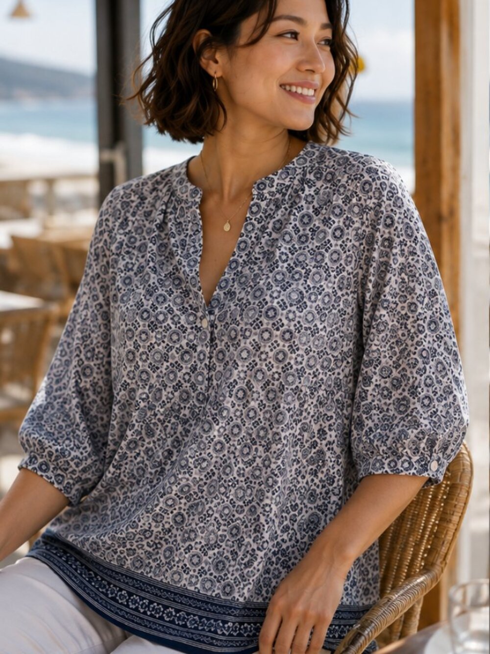 Dalia Size L Blue White Medallion Print Tunic Blouse | Boho Resort Coastal Chic